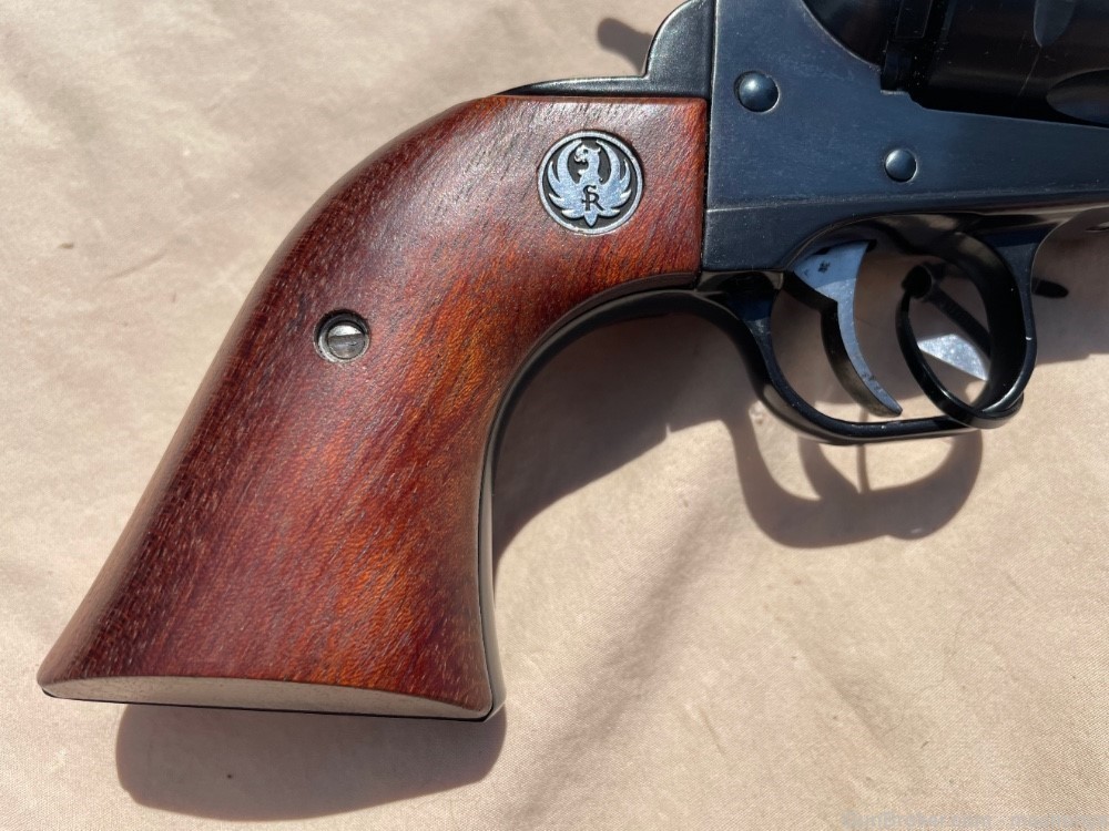 Ruger New Model Blackhawk 357 Magnum Revolver Blued Nice with Holster-img-2