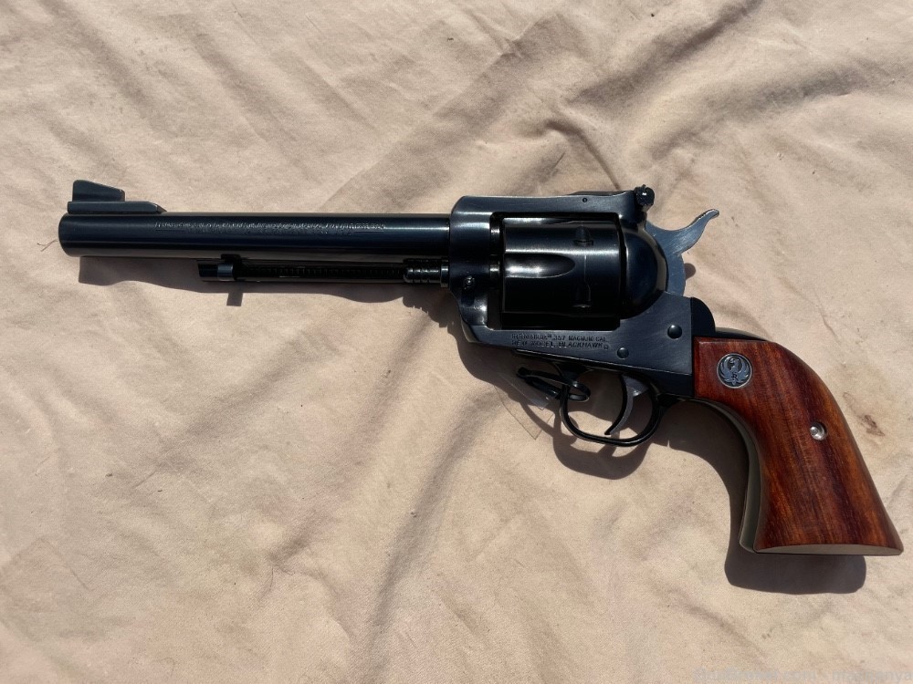 Ruger New Model Blackhawk 357 Magnum Revolver Blued Nice with Holster-img-13
