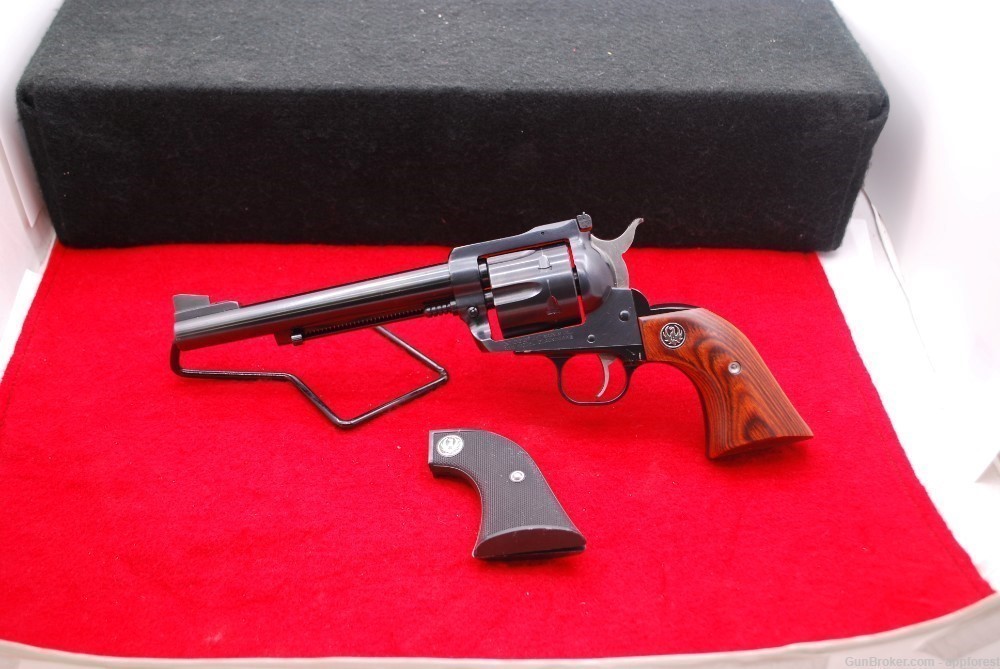 Ruger New Model Blackhawk .357 Magnum  6 1/2"-img-1