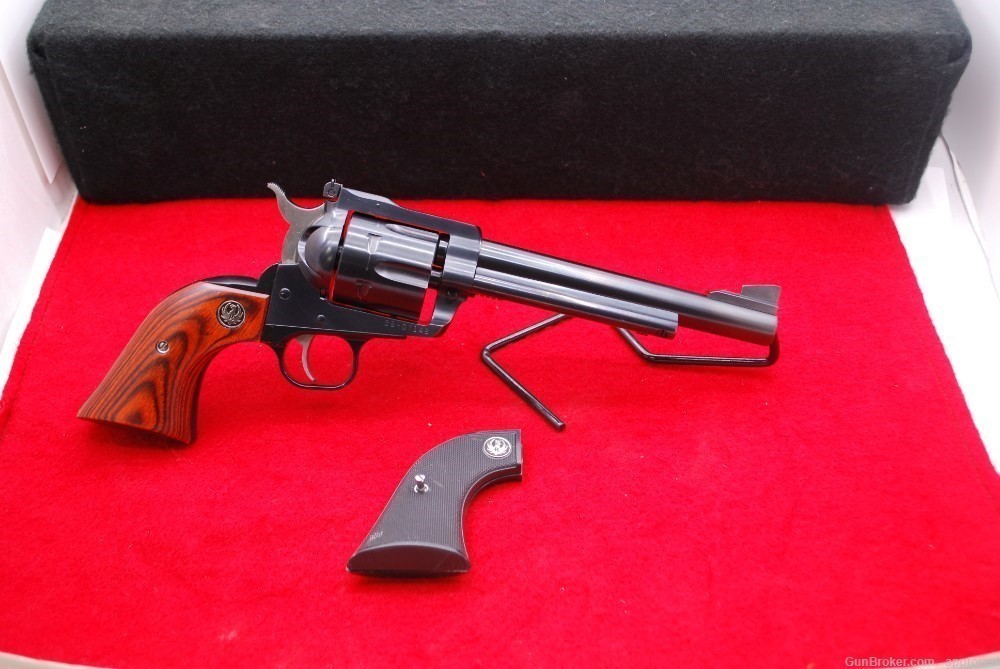 Ruger New Model Blackhawk .357 Magnum  6 1/2"-img-0