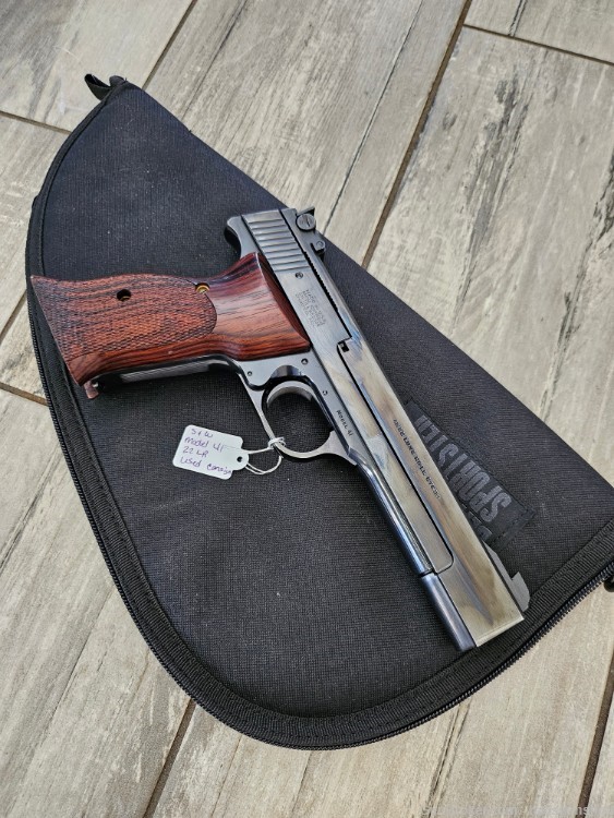 Smith & Wesson Model 41 22LR Semi Auto Pistol -img-13