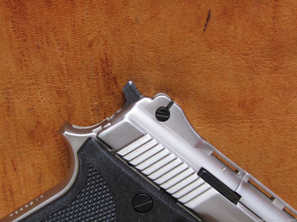 Phoenix Arms HP22 22 LR Semi Auto Pistol Thumb Safety 10 RD Mag-img-3