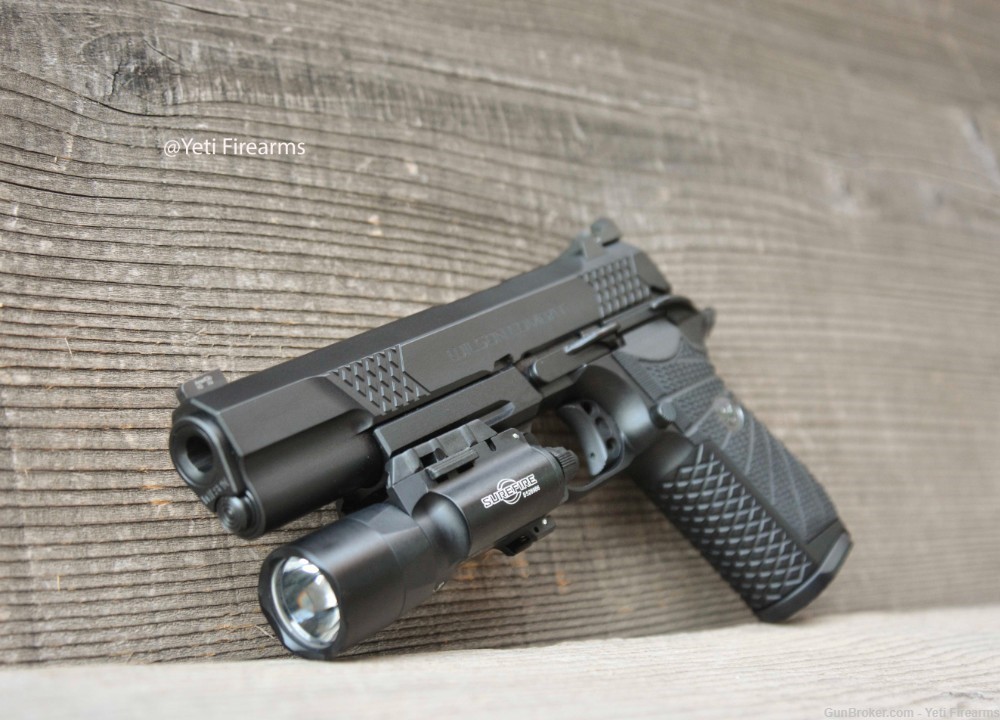 Wilson Combat EDC X9L 9mm  Black Edition W/ Rail & Surefire X300 Upgrades -img-2