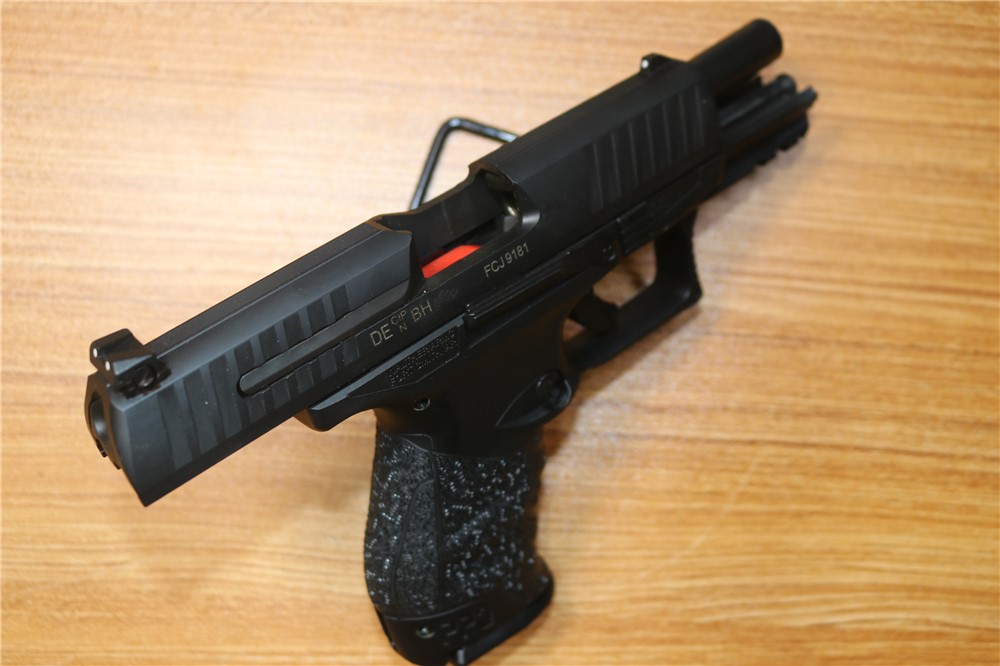 Walther Model PPQ 9mm Black 4" Barrel 2 Mags-img-9