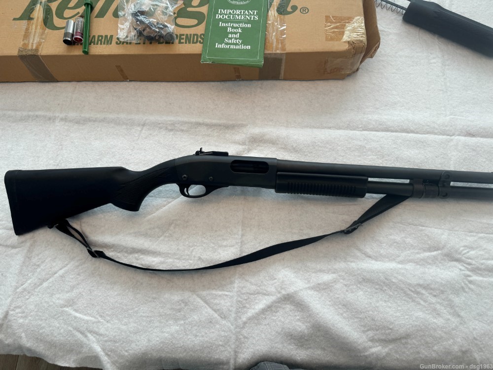 Used Remington 870 w/2 barrels and forends -img-1