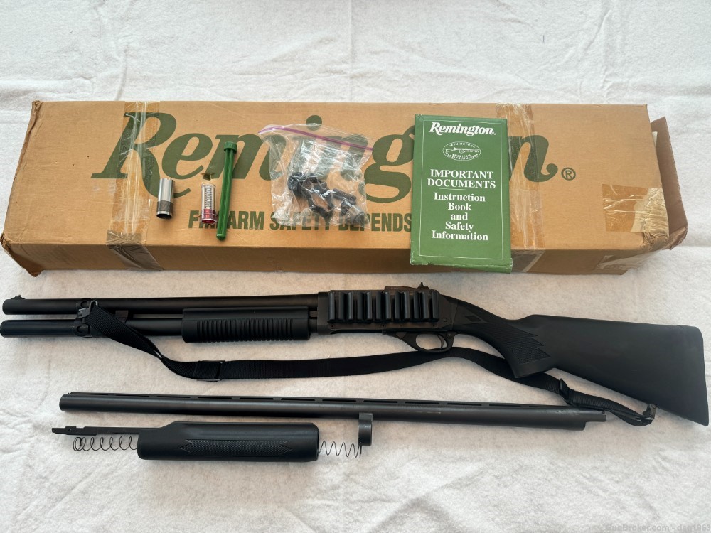 Used Remington 870 w/2 barrels and forends -img-0