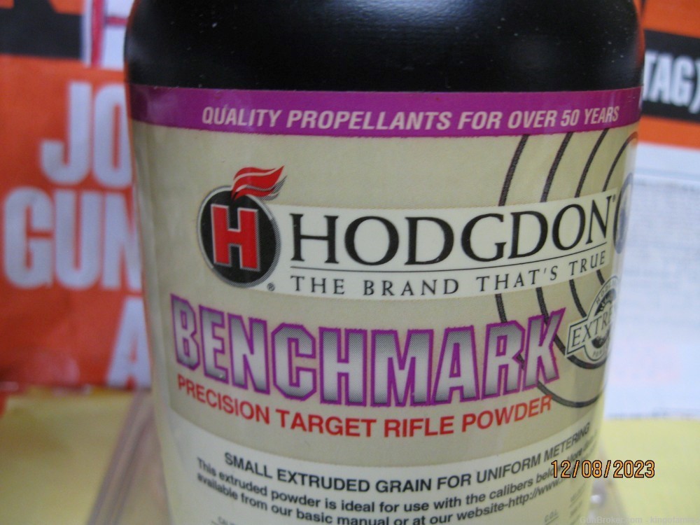 1 Lb BenchMARK Powder AND 200 pc 223 Rem 5.56 Brass; more available-img-2