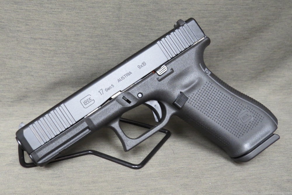 Glock G17 G5 9mm Pistol PA175S203 17 17+1-img-1