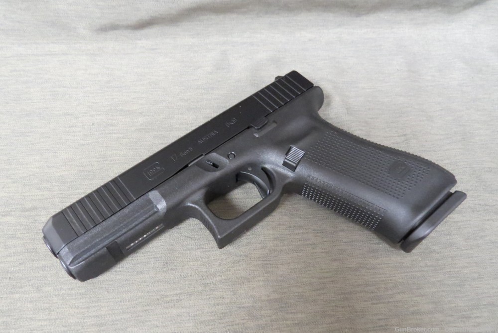 Glock G17 G5 9mm Pistol PA175S203 17 17+1-img-6