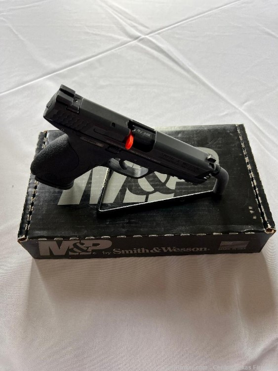Smith & Wesson M&P40-img-1