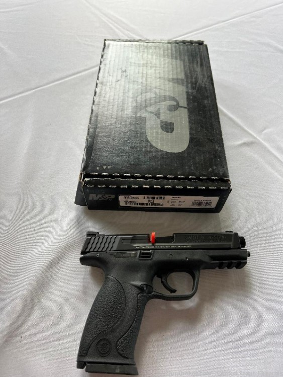Smith & Wesson M&P40-img-2