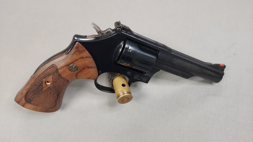 Smith & Wesson 19 .357 Mag 4.25" 6 Round Revolver 12040-img-1