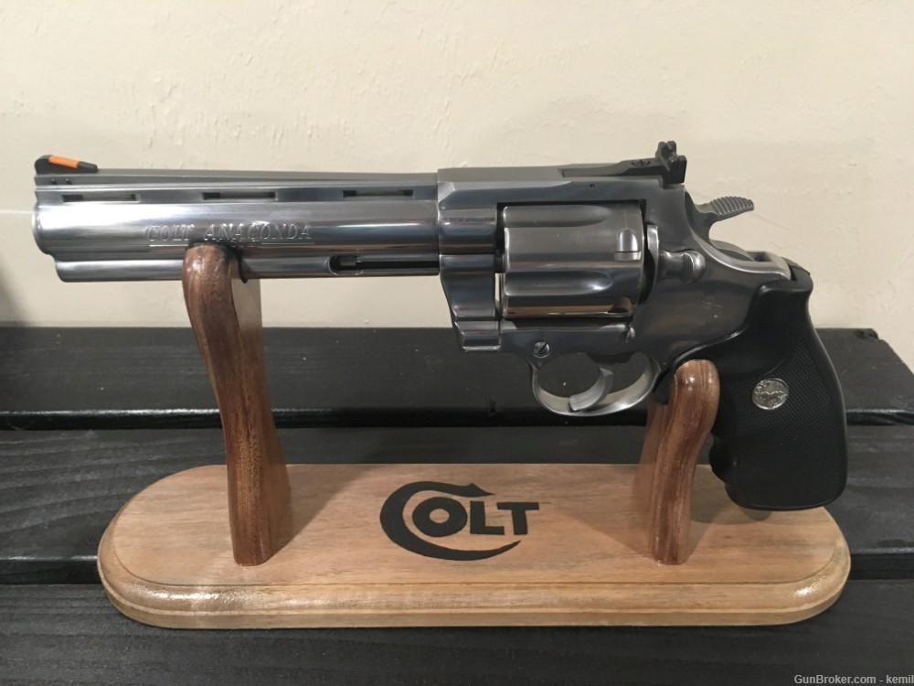 Colt Anaconda 6" display stand-img-0