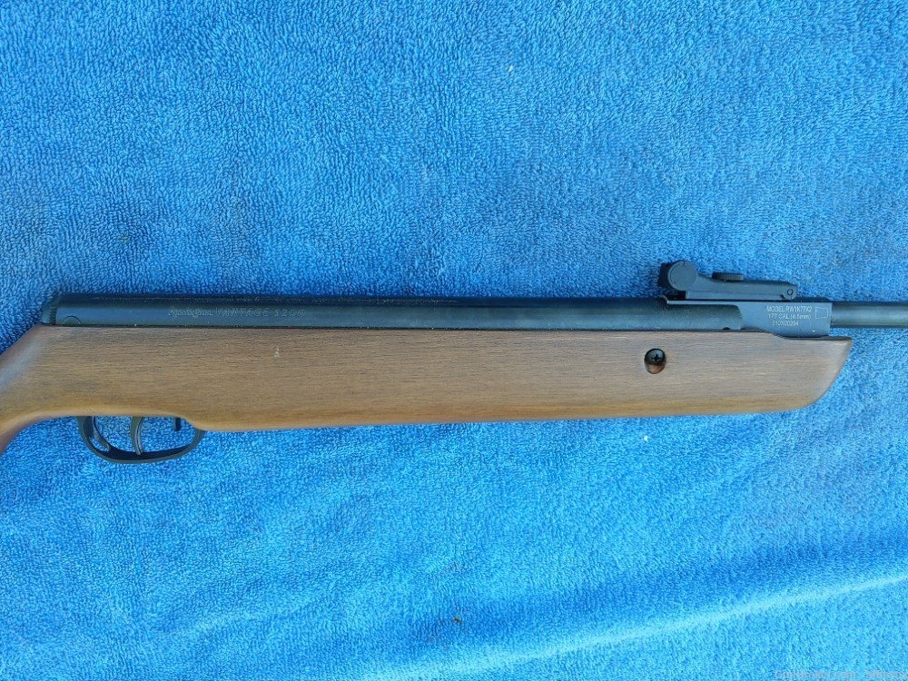 remington vantage 1200 air rifle, new in box-img-9