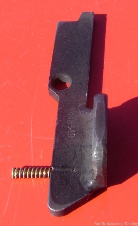 M203 Barrel Latch with Spring for the 40mm Grenade Launcher-img-2