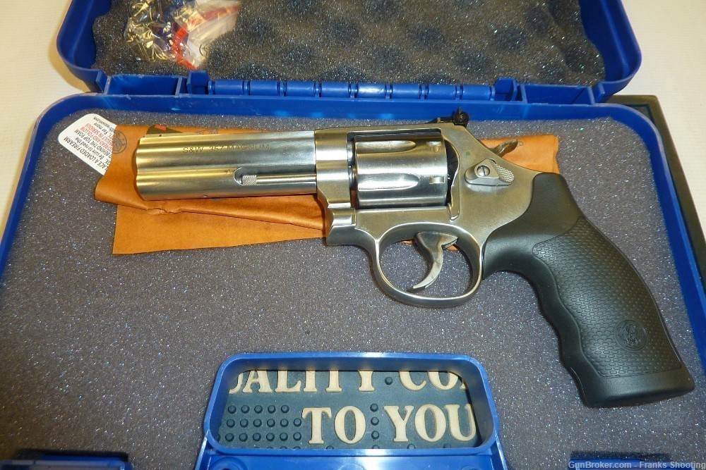 SMITH & WESSON 686 PLUS .357 CAL 4" BBL 7 RD CYLINDER NEW-img-0
