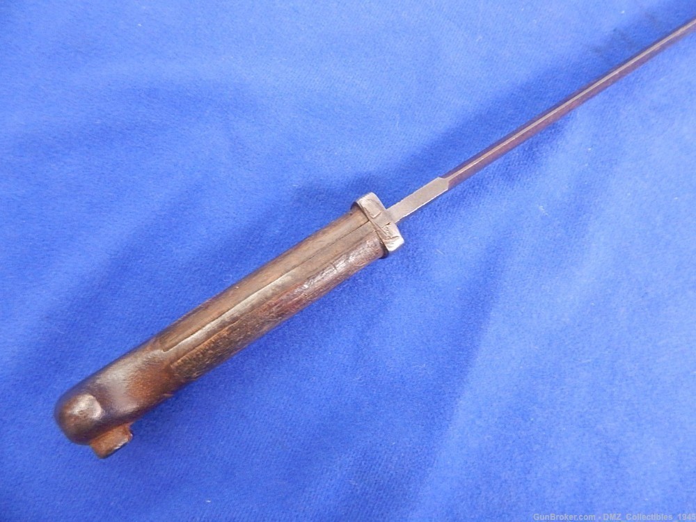 1870s Dutch Rolling Black Carbine Bayonet-img-4