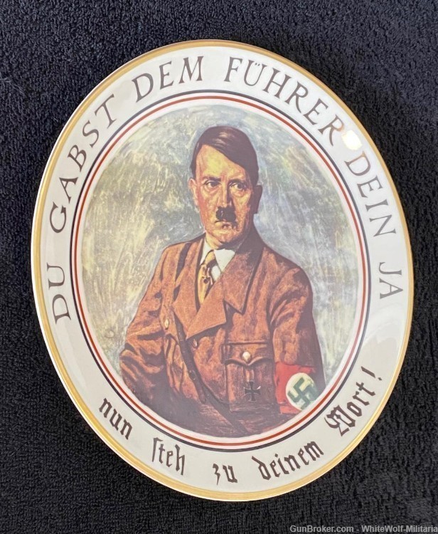 WW2 GERMAN ADOLF H. W/ QOUTE HANGING PLATE MINT REPRO.-img-5
