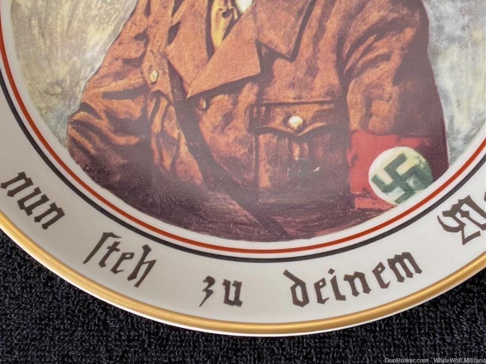 WW2 GERMAN ADOLF H. W/ QOUTE HANGING PLATE MINT REPRO.-img-7