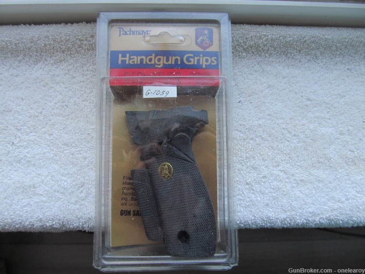 Sig Sauer P-226 Grips by Pachmayr-img-0