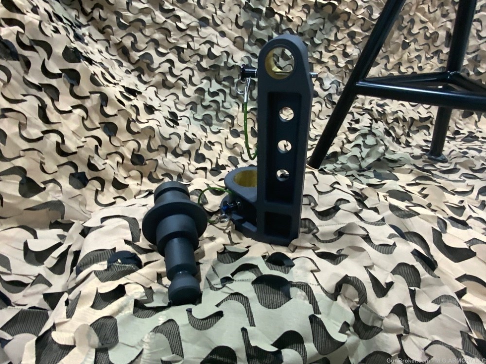 M134 Vertical Arm and Pintle.-img-0