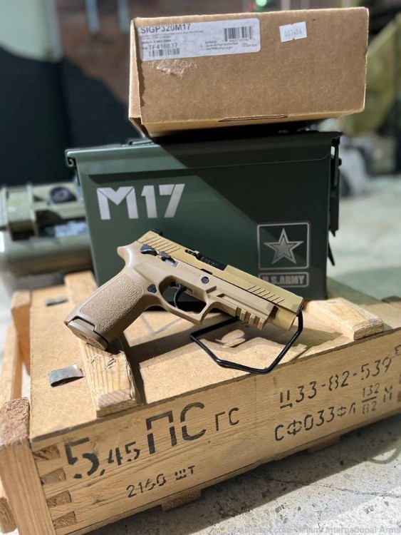 Sig M17 M18 Military Overrun rare set Collector P320 -img-6