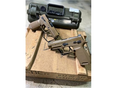 Sig M17 M18 Military Overrun rare set Collector P320 