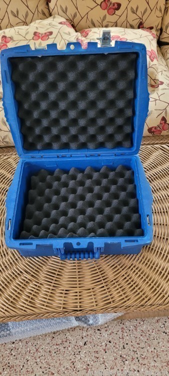 Storage Case, lockable, with Foam Inserts. 15x12x6.  Like Pelican.-img-4