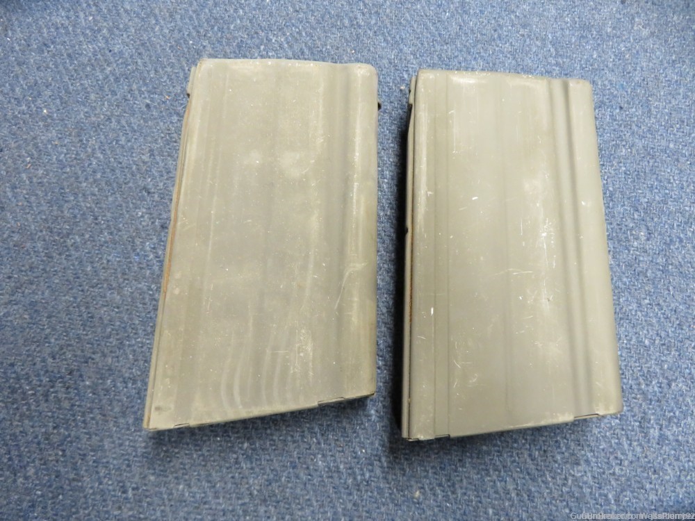 (2 TOTAL) METRIC PATTERN FAL L1A1 MAGAZINE WITH AUSTRIAN POUCH (VERY NICE)-img-1