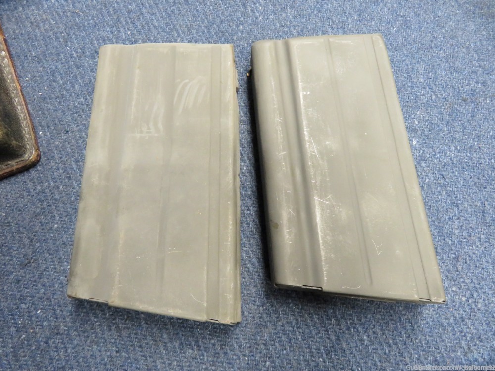 (2 TOTAL) METRIC PATTERN FAL L1A1 MAGAZINE WITH AUSTRIAN POUCH (VERY NICE)-img-4