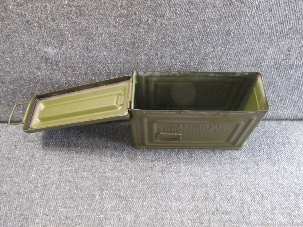 USGI WWII .30 CALIBER AMMO CAN WITH ORIGINAL PAINT (HARD TO FIND)-img-11