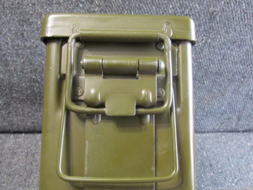 USGI WWII .30 CALIBER AMMO CAN WITH ORIGINAL PAINT (HARD TO FIND)-img-6
