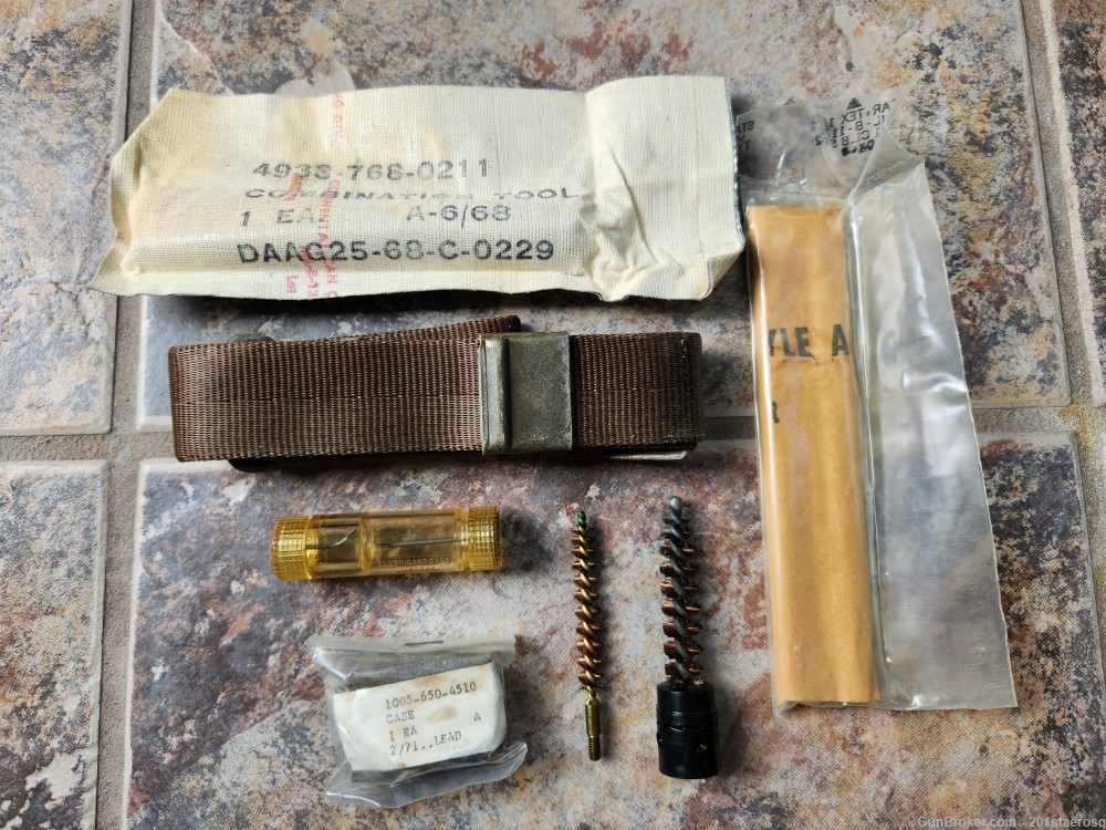 Unopened c.1970s USGI Issue M-14 M1 Garand Rifle Cleaning Kit w Nylon Sling-img-0