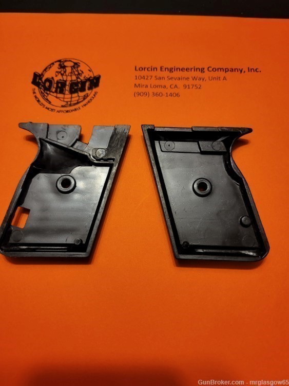 Lorcin Engineering Company L22 new black grips with Medallions-img-1