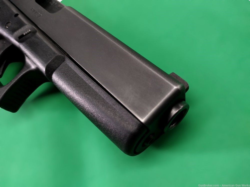 Glock 22 Gen 2 Complete in Tupperware Case in 40 S&W CAOK! NORES -img-5