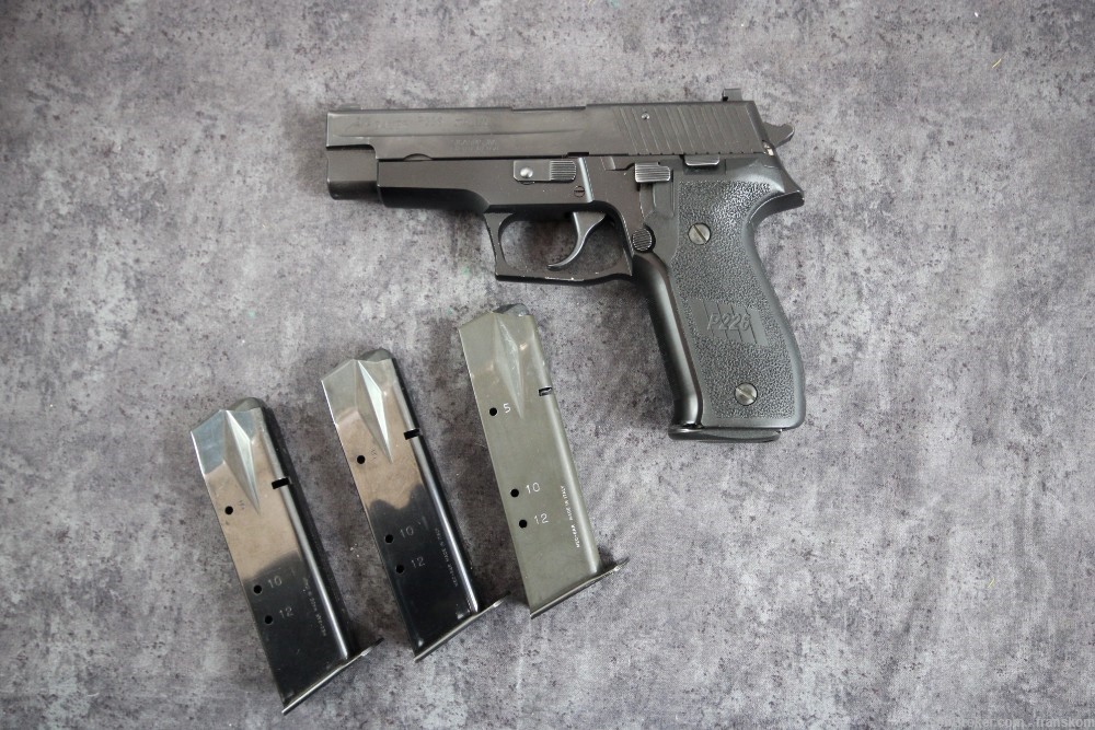 Sig Sauer Model 226 in 40 S&W with 4.4" Barrel-img-0