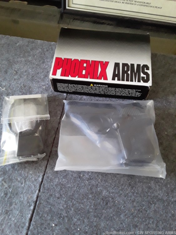 PHOENIX ARMS model HP22A 22LR semi automatic pistol. Ton of fun under $200-img-4