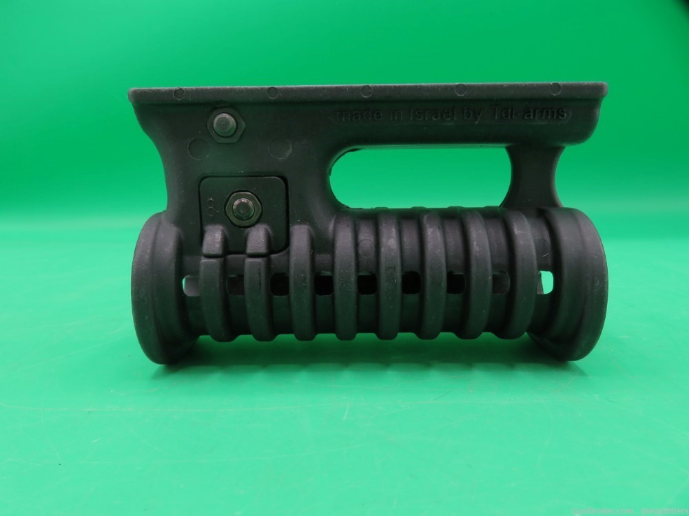Command Arms Accessories Forearms Grip & Flashlight Adaptor OFEK1 Black-img-0
