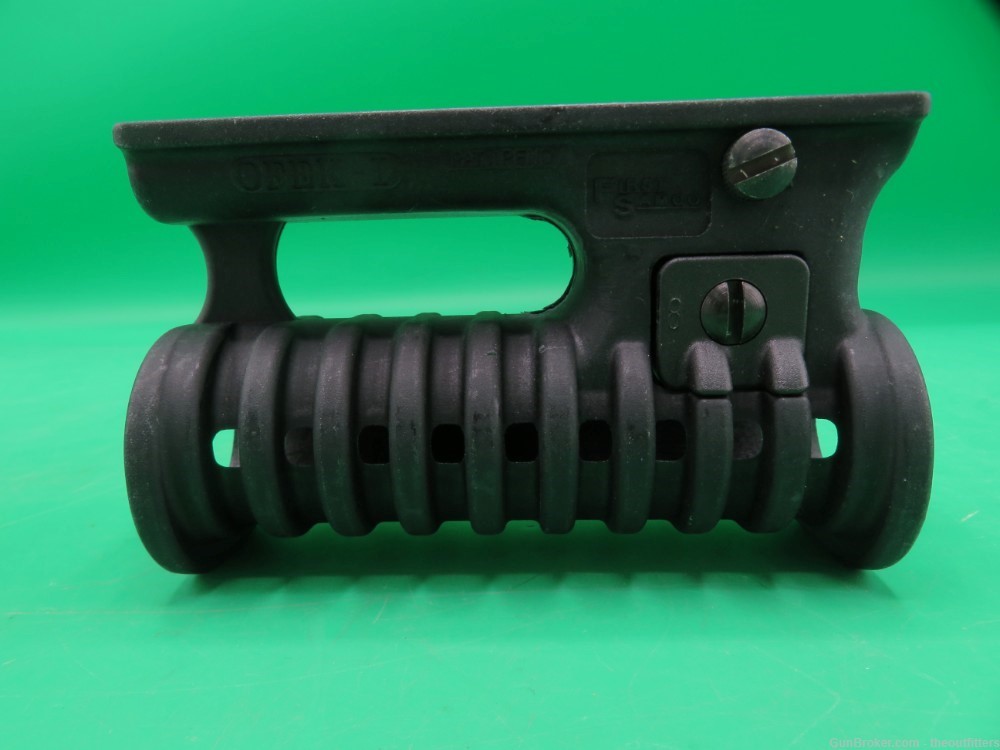 Command Arms Accessories Forearms Grip & Flashlight Adaptor OFEK1 Black-img-1