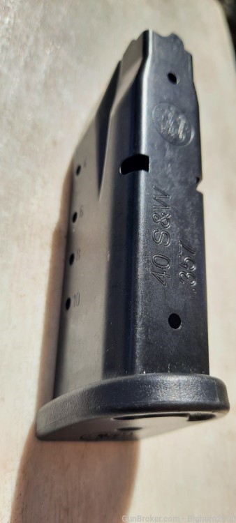 Smith and wesson M&P40 sub compact mag, used-img-0