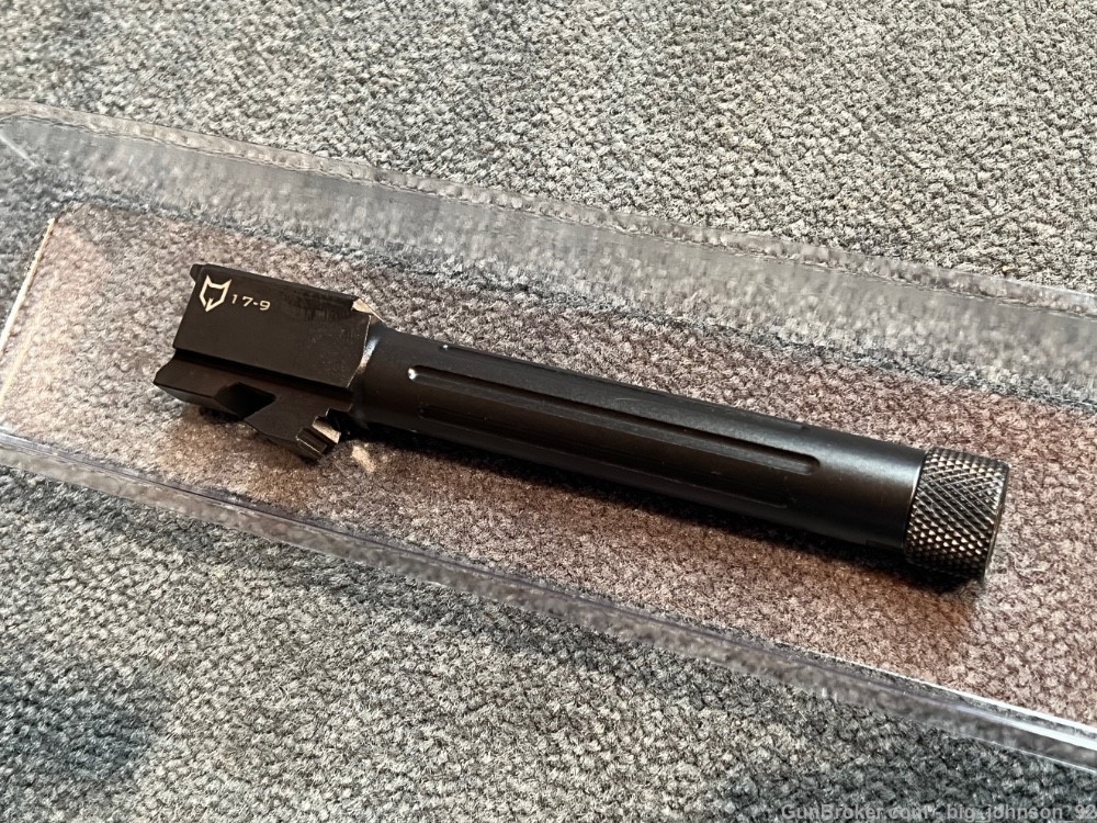 Glock 17 Lone Wolf ALPHAWOLF BARREL FOR M/17 9MM THREADED 1/2 X 28 9mm -img-2