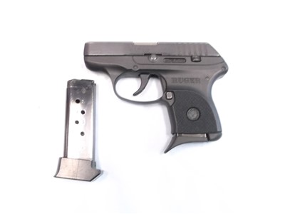 RUGER LCP 380AUTO PISTOL 2-6RD MAGS. W/CASE EX COND. READ AUCTION?   