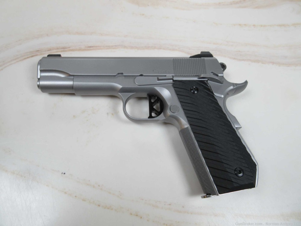 Dan Wesson Valor V-Bob .45ACP 4.25" stainless 2-8rd mags 1911 commander-img-0