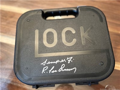 (Ultra rare) Glock 17L gen3  with R. Lee Ermey  signature!