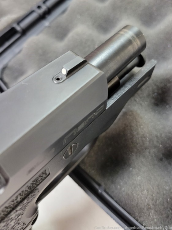 Beretta BU9 Nano 9MM W/ 3 Mags and Hard Case-img-7