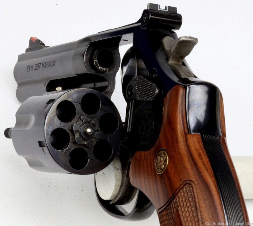 SMITH & WESSON MODEL 586-8 in .357 Magnum IN FACTORY CASE!-img-13