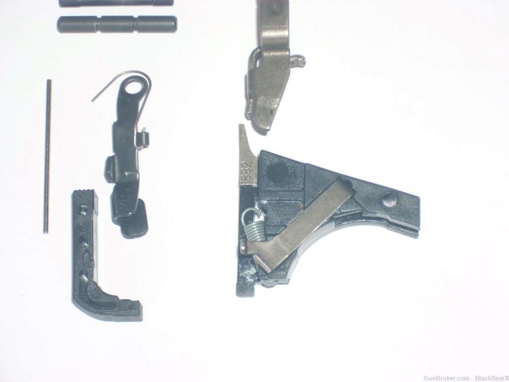 Glock frame completion kit from Glock 32 gen 3 exc cond 19 23 etc-img-1
