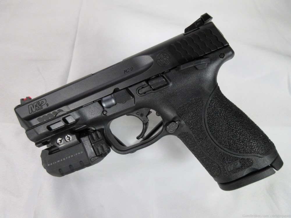 Smith & Wesson M&P9 m2.0 4.25" 17rd -img-1