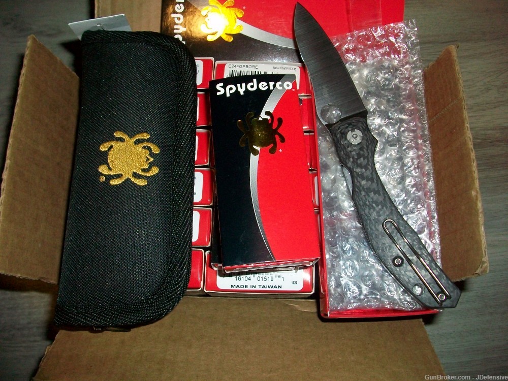 Spyderco 22 Mint Knife Collection Factory Edge Manufacturer's Packaging-img-0