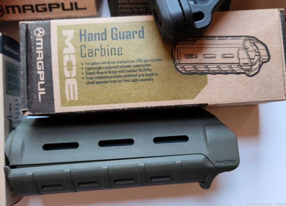 Magpul MOE AR m4 stock Furniture lot 2 buttstocks 1 Forend 1 verticle grip-img-6